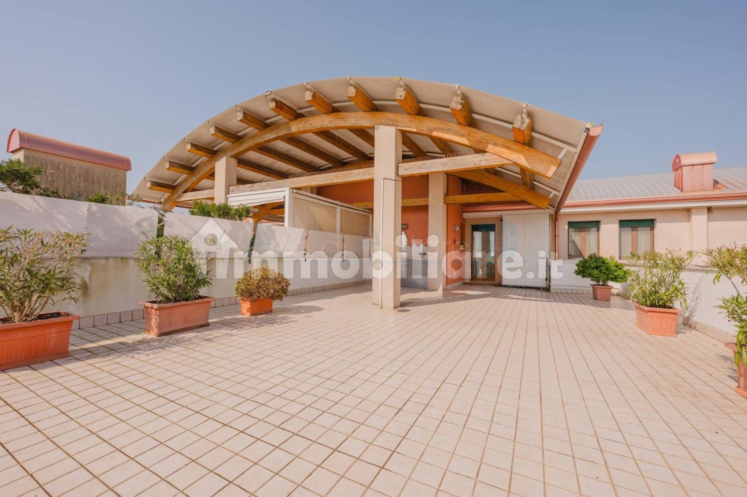 Пентхаус с 2 спальнями в Каваллино-Трепорти, Италия № 60335