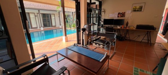 5 bedrooms Villa in Hua Hin, Thailand No. 4231 3