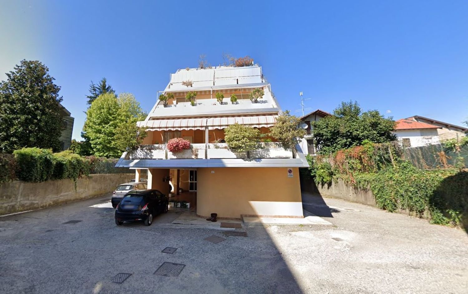 Apartamento de 3 divisões em Cassano Magnago, Italy N.º 1656