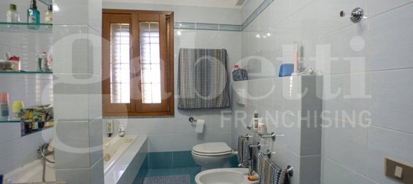 3 bedrooms House in Oristano, Italy No. 319055 6