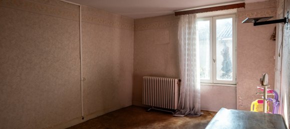 Casa de 3 dormitorios en Chanas, France No. 200852 6