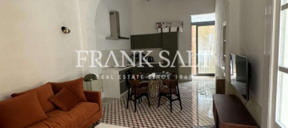 7 bedrooms Apartment in Valletta, Malta No. 1297 2