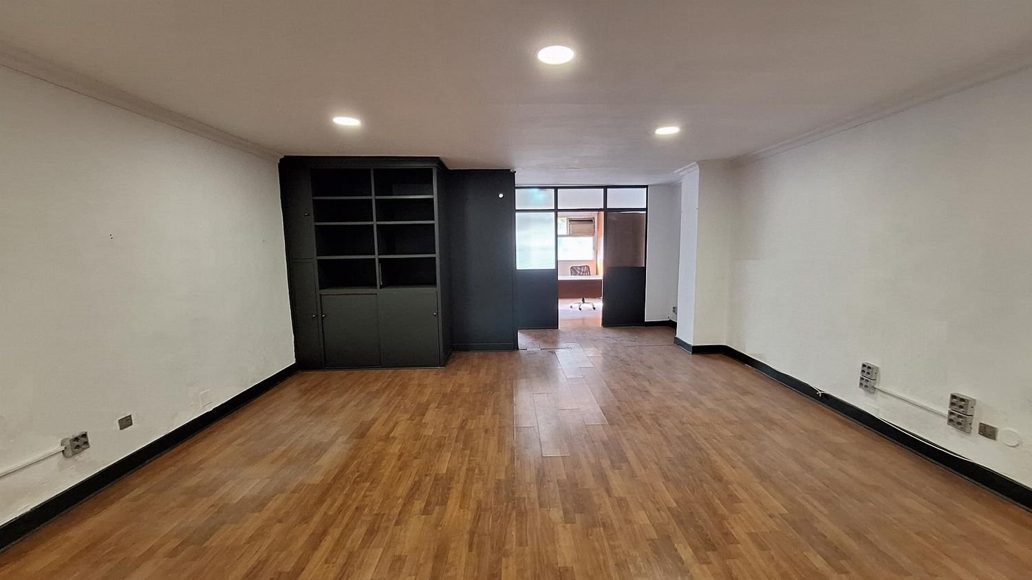 Büro in Jerez de la Frontera, Spain 80m², Nr. 231827