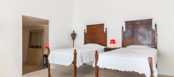 11 bedrooms House in Almada, Portugal No. 117942 11