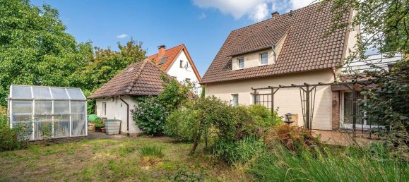 Adosado de 6 habitaciónes en Gutersloh, Germany No. 281022 23
