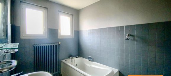 Apartamento de 3 dormitorios en Bourg-en-Bresse, France No. 273271 7