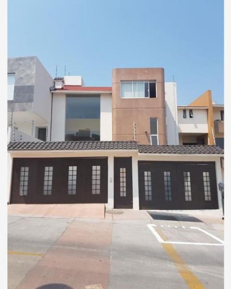 3 bedrooms House in Naucalpan de Juarez, Mexico No. 213037