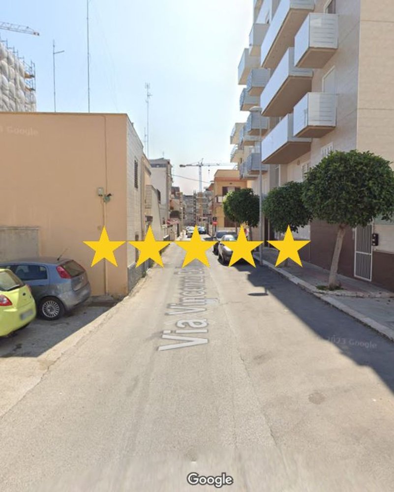 4 rooms Apartment in Bari, Italy No. 41921