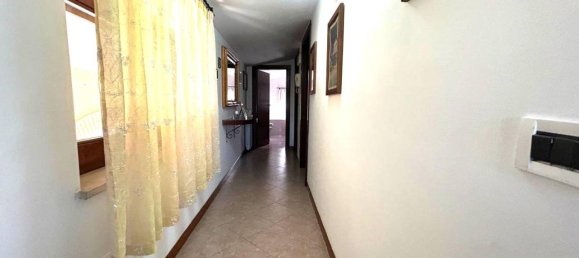 4-Zimmer Villa in Fonte Nuova, Italy, Nr. 35677 7