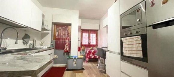 Квартира с 6 комнатами в Рим, Италия № 141394 13