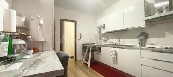 Квартира с 6 комнатами в Рим, Италия № 141394 15