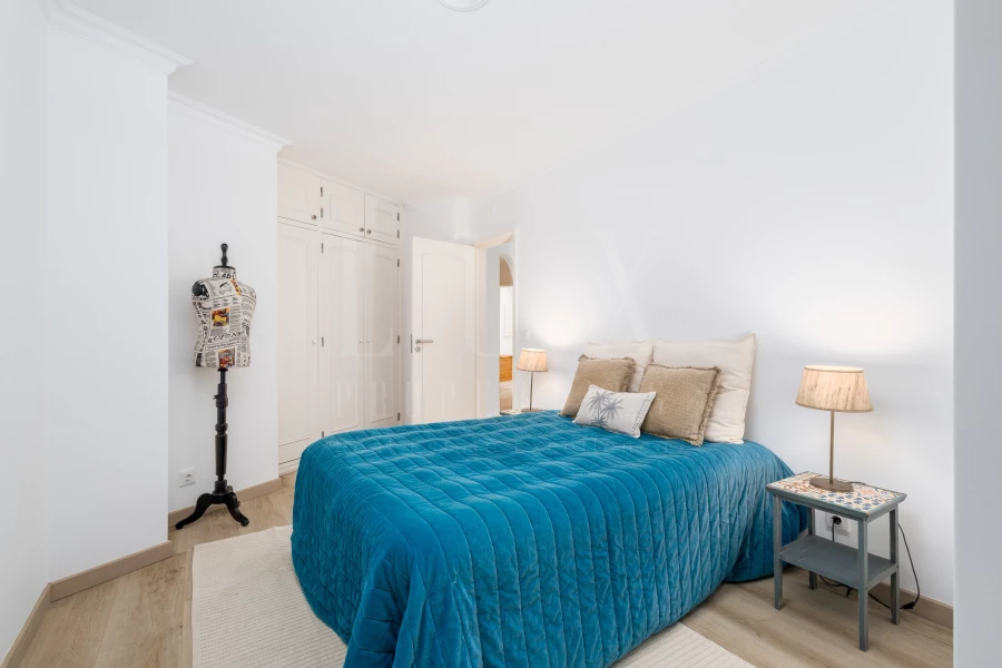 2 bedrooms Apartment in Cascais, Portugal No. 102023