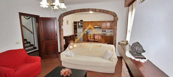 3 bedrooms Apartment in Castelnuovo Rangone, Italy No. 374784 9