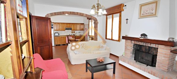 3 bedrooms Apartment in Castelnuovo Rangone, Italy No. 374784 8