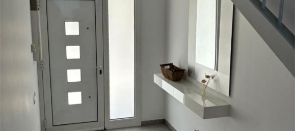 Apartamento de 4 dormitorios en Odena, Spain No. 191188 16