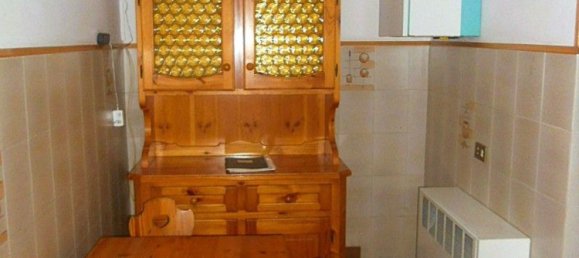 5 rooms Apartment in Reggio Emilia, Italy No. 7386 44