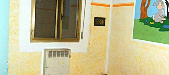 5 rooms Apartment in Reggio Emilia, Italy No. 7386 4