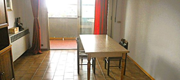 5 rooms Apartment in Reggio Emilia, Italy No. 7386 25