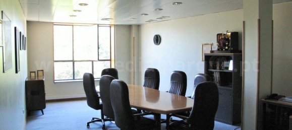 Здание в Сеньора да Ора, Португалия № 140679 8