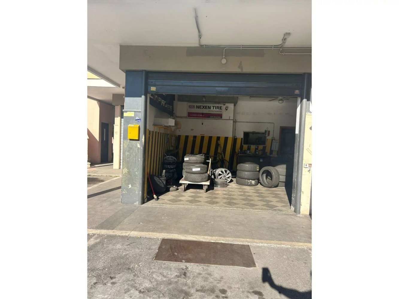 Gewerbliche Immobilie in Anzio, Italy 45m², Nr. 316612
