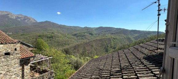 8 rooms House in Pontremoli, Italy No. 123949 11