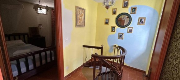 8 rooms House in Pontremoli, Italy No. 123949 10