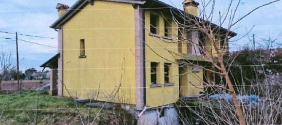 4 bedrooms House in Montebelluna, Italy No. 327850 3