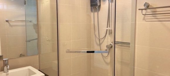 Кондоминиум  с 2 спальнями в Belle Grand Rama 9, Пляж Рейли, Таиланд № 29306 15