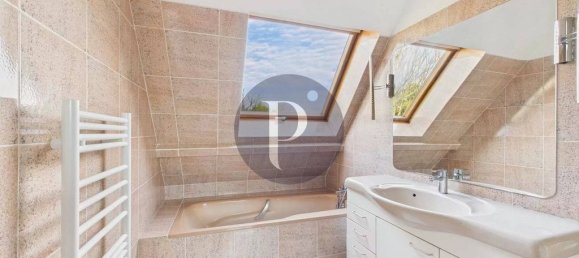 4 bedrooms House in Verrieres-le-Buisson, France No. 180562 24