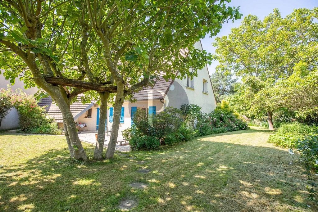 4 bedrooms House in Verrieres-le-Buisson, France No. 180562