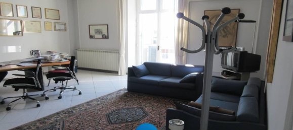 3 rooms Apartment in Casoria, Italy No. 24031 5