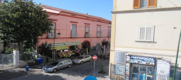 3 rooms Apartment in Casoria, Italy No. 24031 9