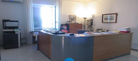 3 rooms Apartment in Casoria, Italy No. 24031 3