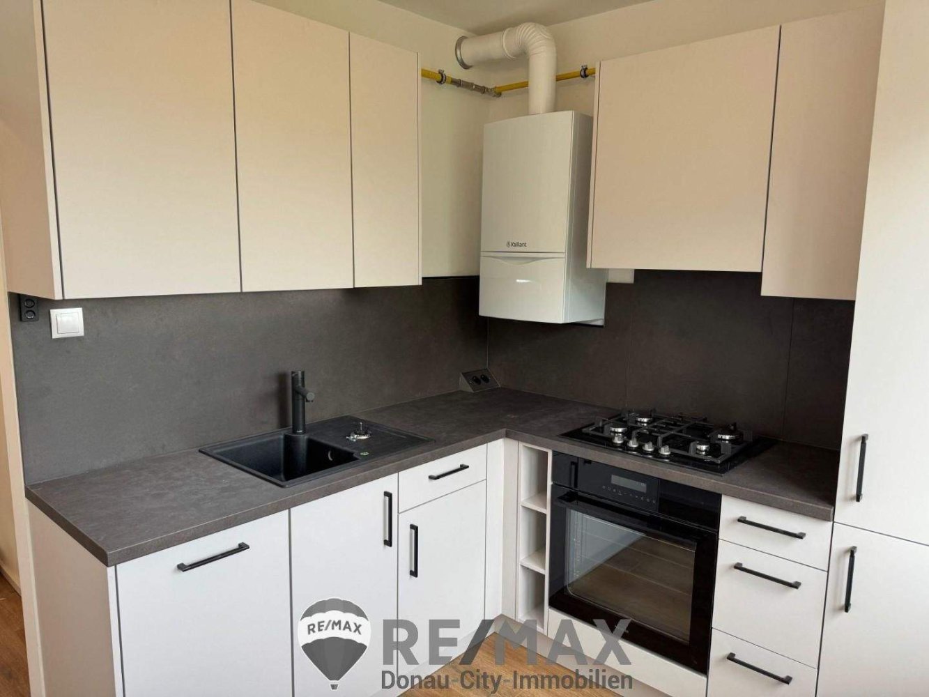 2-salle Appartement à Gumpoldskirchen, Austria No. 143948