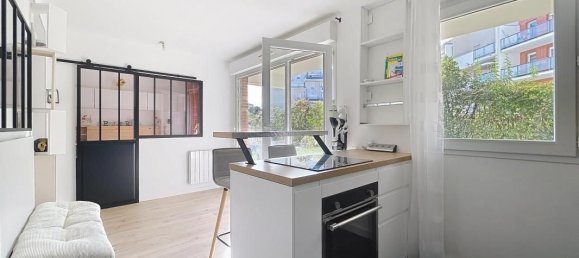 Studio in Luce, France, Nr. 334003 2