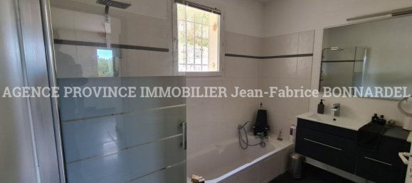 Casa de 3 dormitorios en Saint-Paul-Trois-Chateaux, France No. 200525 37