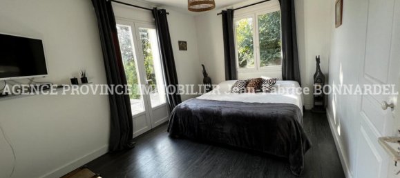 Casa de 3 dormitorios en Saint-Paul-Trois-Chateaux, France No. 200525 52