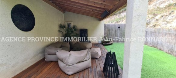 Casa de 3 dormitorios en Saint-Paul-Trois-Chateaux, France No. 200525 26