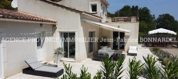 Casa de 3 dormitorios en Saint-Paul-Trois-Chateaux, France No. 200525 8