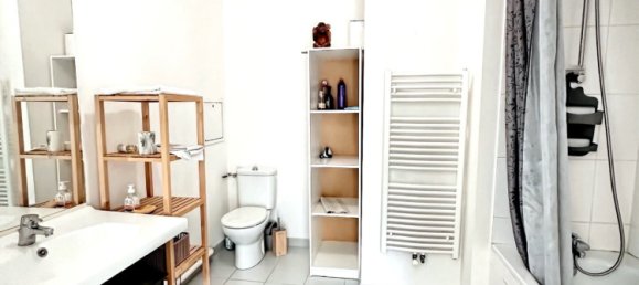 1 bedroom Apartment in Bois-d'Arcy, France No. 297182 4