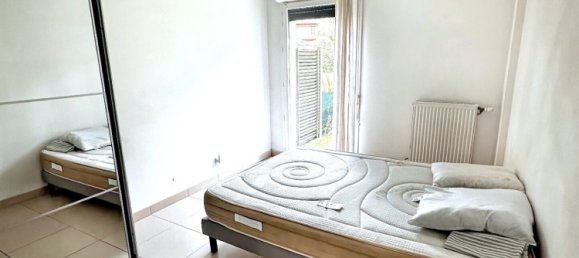 1 bedroom Apartment in Bois-d'Arcy, France No. 297182 3