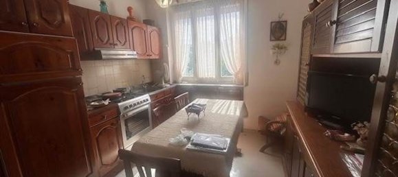 3-salle Appartement à Vigevano, Italy No. 273252 7