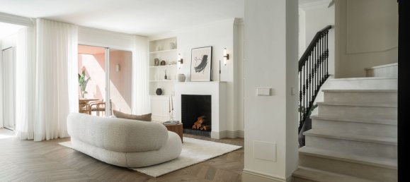 4 bedrooms Townhouse in La Quinta, Spain No. 148063 11