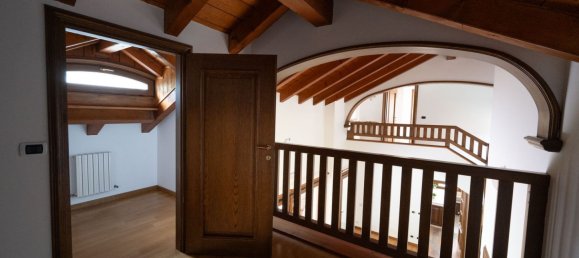 14 غرف نوم فيلا في Udine, Italy رقم 375995 44