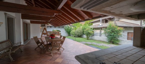 14 غرف نوم فيلا في Udine, Italy رقم 375995 47