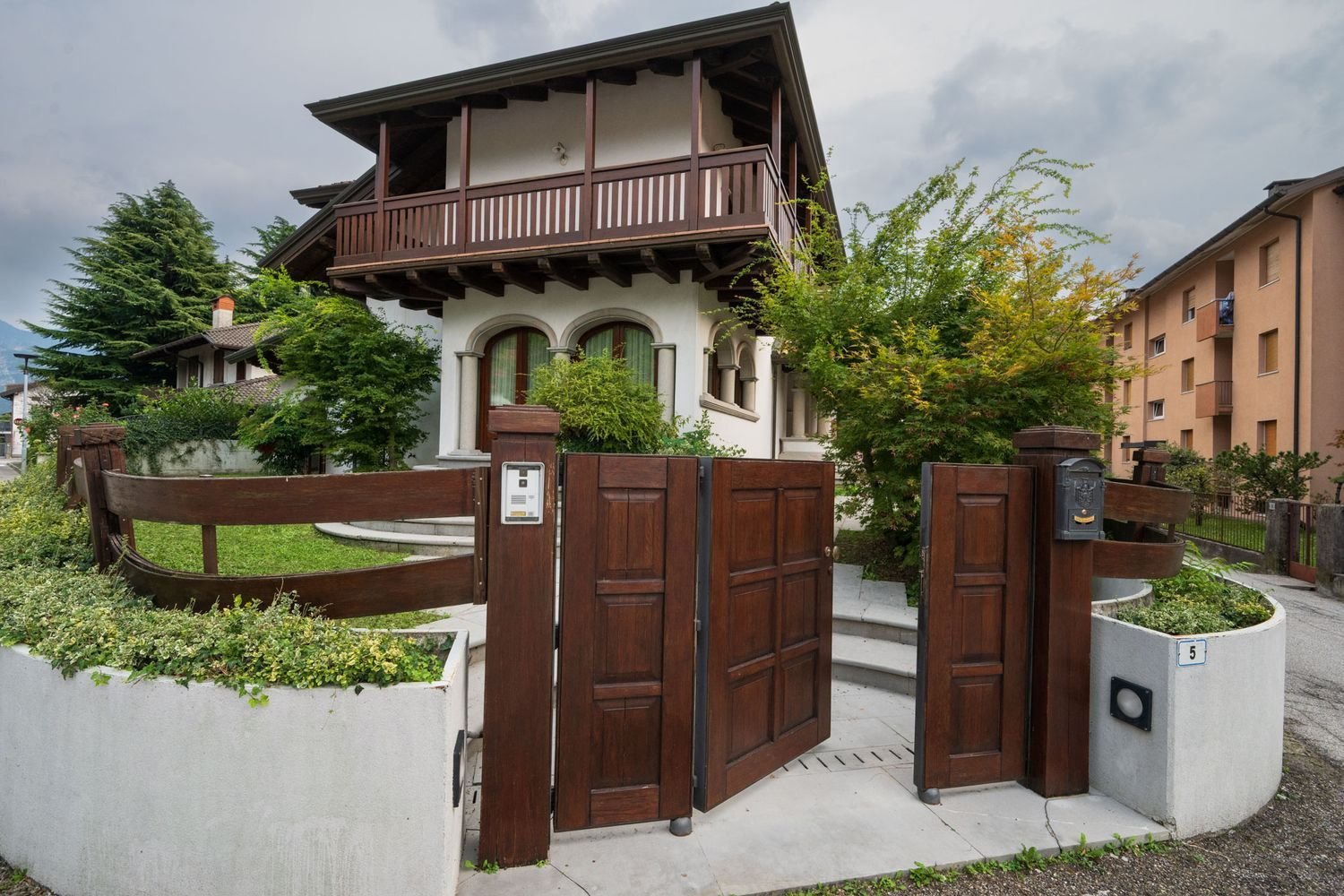 14 غرف نوم فيلا في Udine, Italy رقم 375995