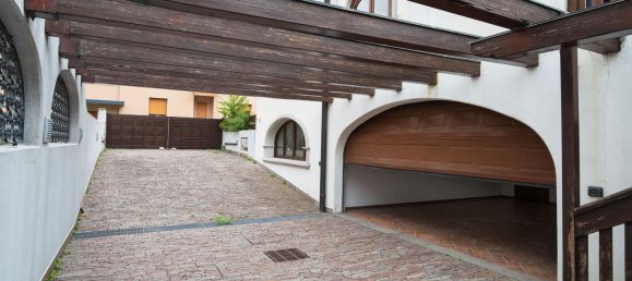 14 غرف نوم فيلا في Udine, Italy رقم 375995 41