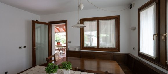 14 غرف نوم فيلا في Udine, Italy رقم 375995 18