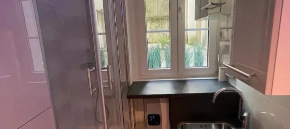 Apartamento de 1 dormitorio en Paris, France No. 140377 2