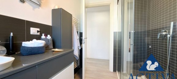 3 Schlafzimmer Wohnung in Olgiate Olona, Italy, Nr. 361319 46